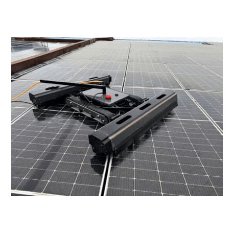 Robot de limpieza de paneles solares